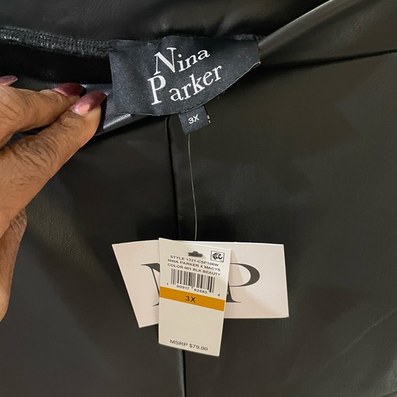 Faux Leather Leggings - Picture 4 of 4